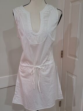 Julie Chaiken for Anonymity White Sleeveless Tunic Dress  Pleated U-Neck Size XS